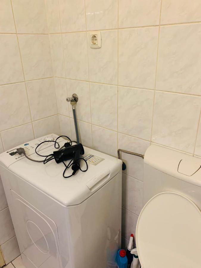 Onyx Apartment With Free Private Garage + Ac Budapest Luaran gambar