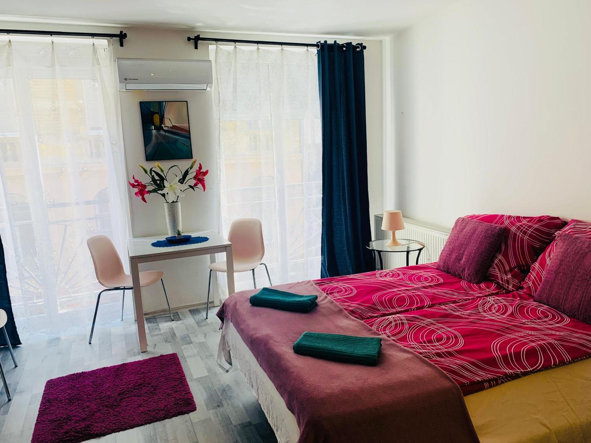 Onyx Apartment With Free Private Garage + Ac Budapest Luaran gambar